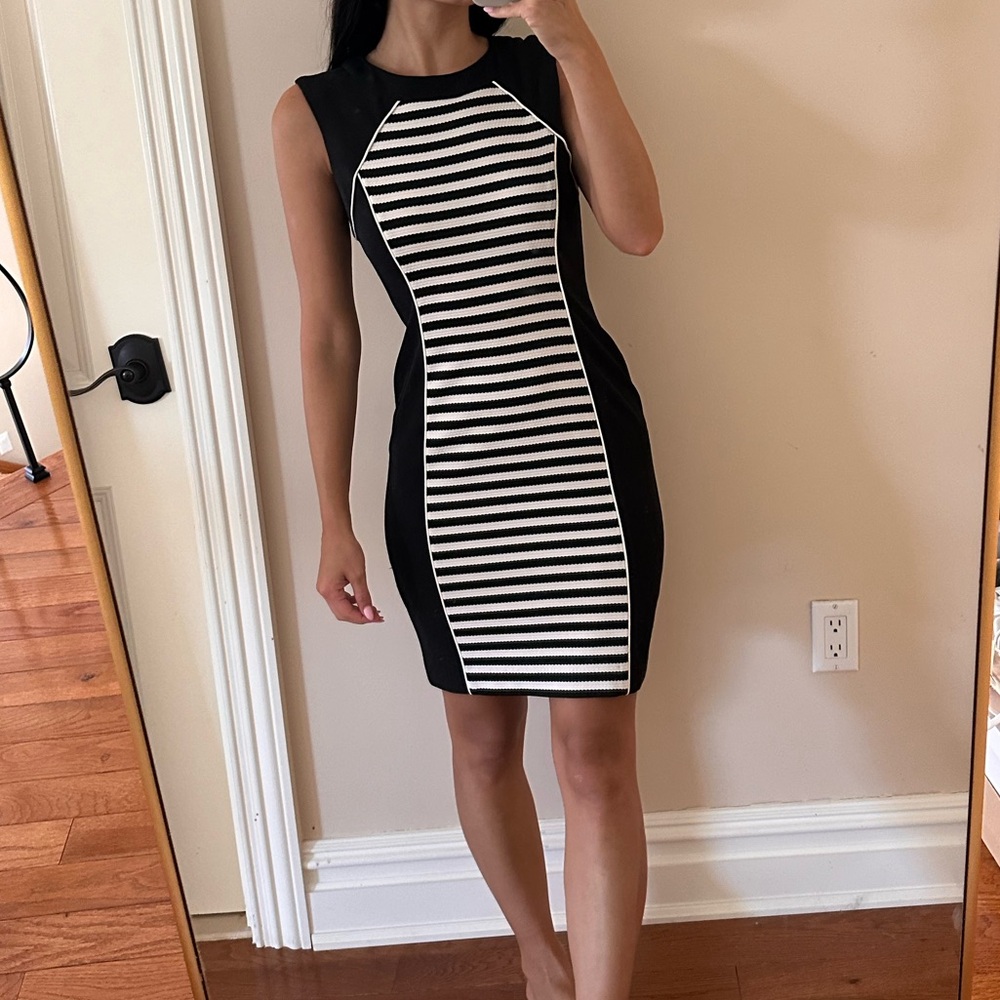 MAGGY LONDON Woman’s Black and White Work Dress